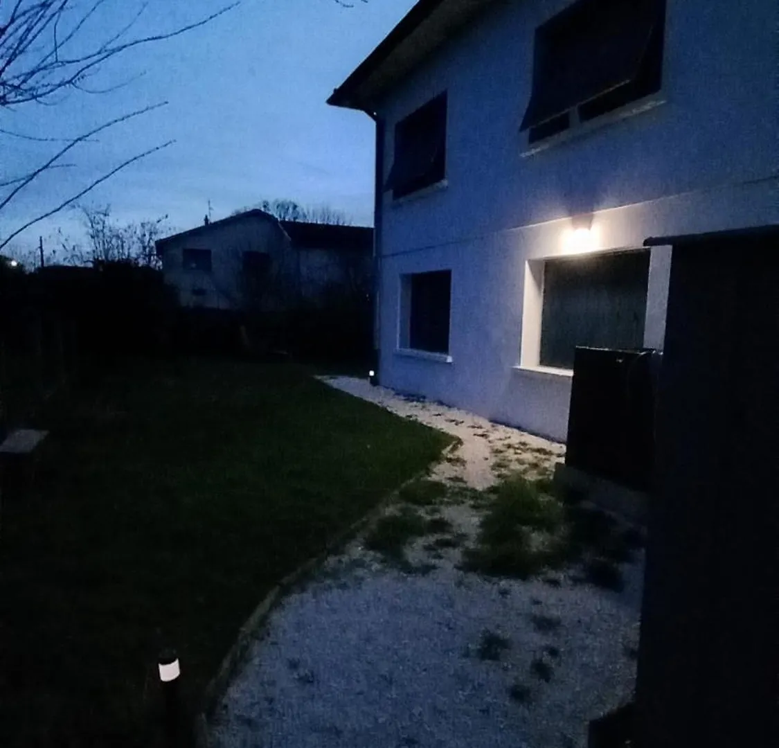 Apartment Plaisir Des Pres - Appartement T3, Jardin, Parking Chaponost